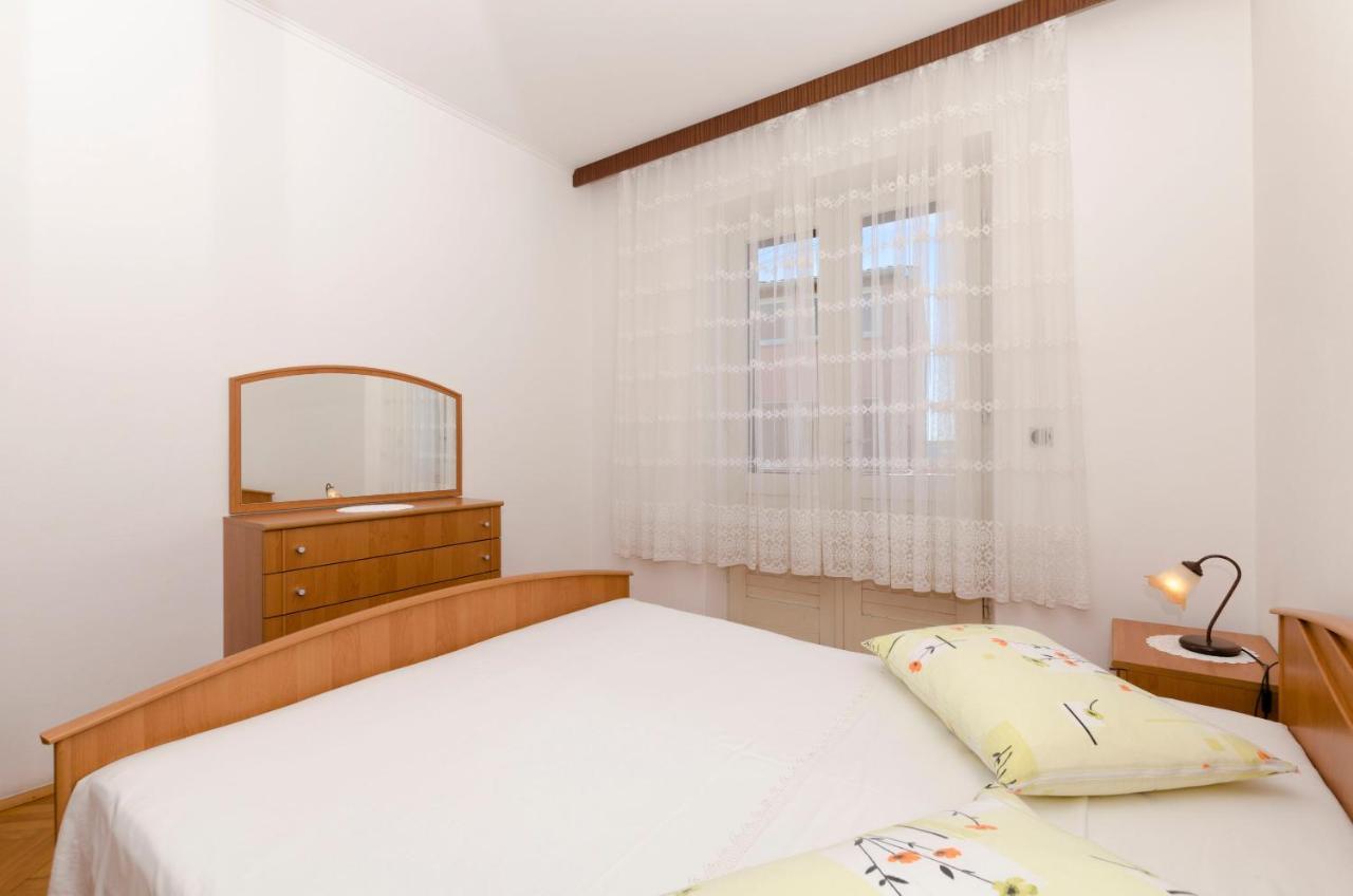 Apartment Eva P. Примоштен Экстерьер фото