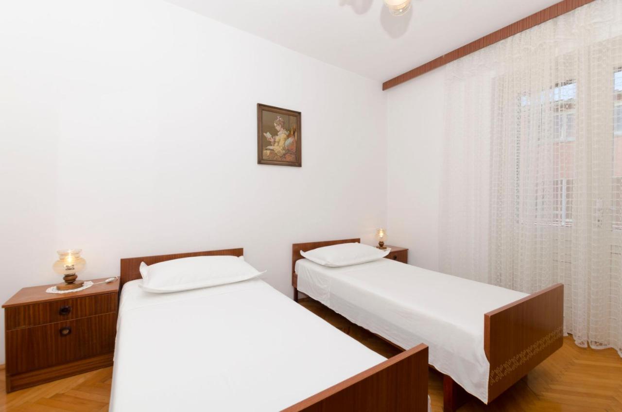 Apartment Eva P. Примоштен Экстерьер фото